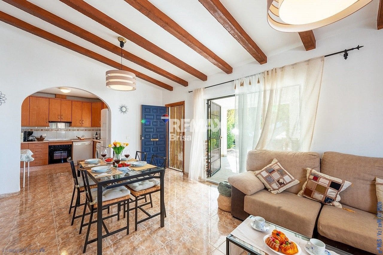 5 bedroom Terraced Villa for sale in Torrox with pool garage - € 650,000 (Ref: 9930763)