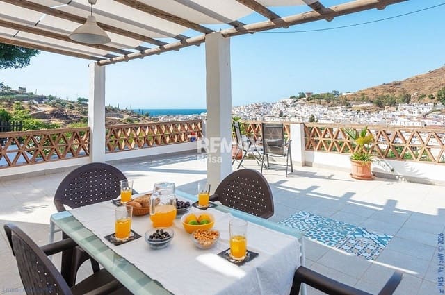 5 soverom Rekkehus til salgs i Torrox Pueblo, Torrox med svømmebasseng garasje - € 650 000 (Ref: 9930763)