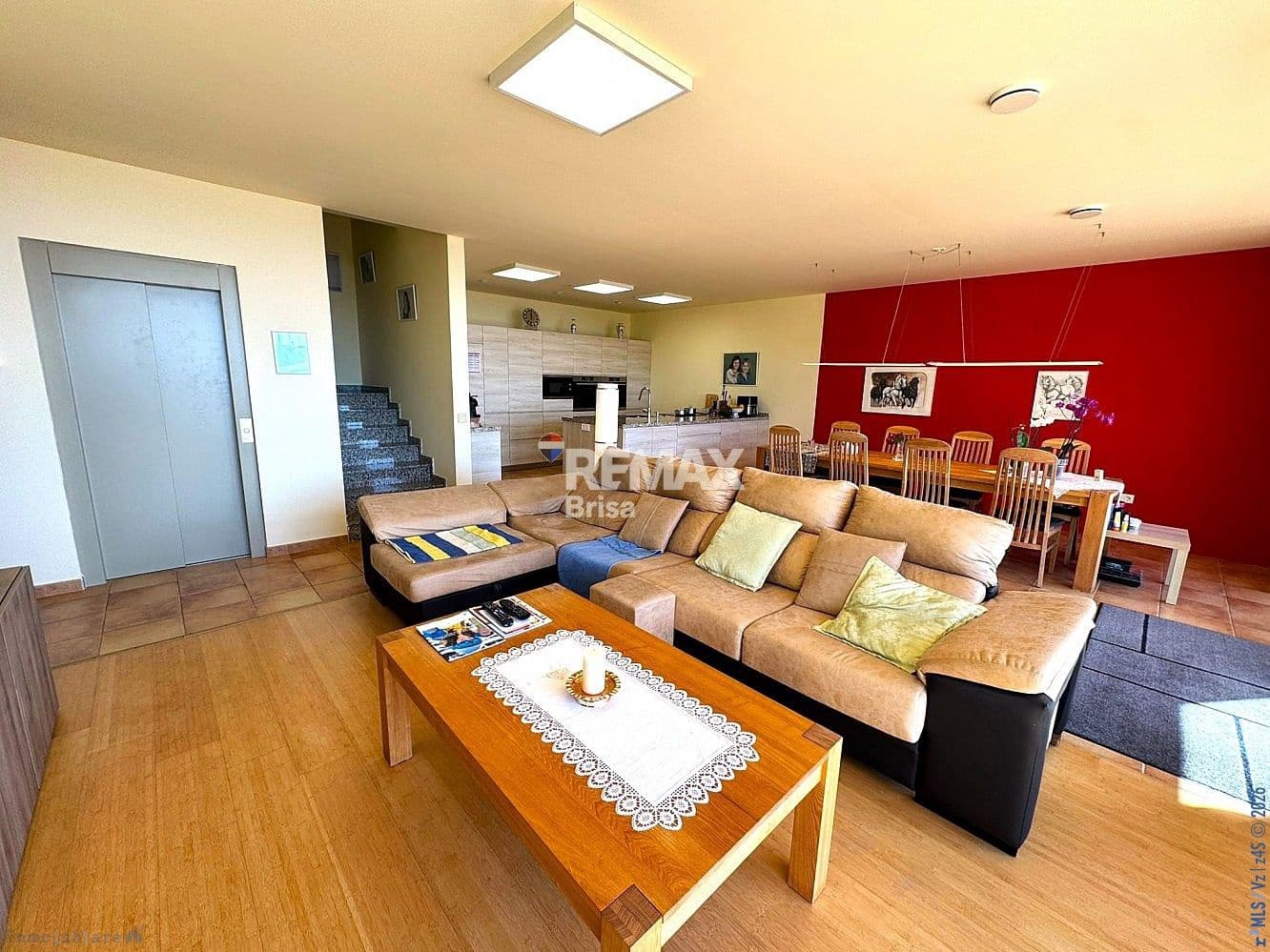 3 sypialnia Dom szeregowy na sprzedaż w El Penoncillo z basenem garażem - 1 250 000 € (Ref: 9930769)
