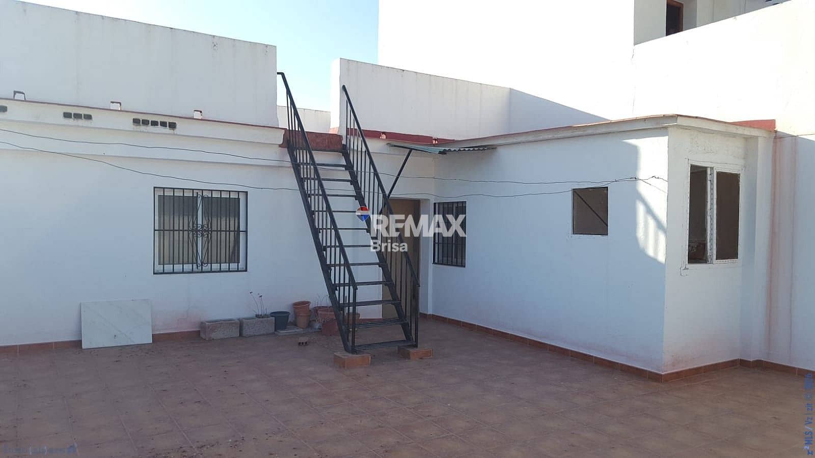3 bedroom Terraced Villa for sale in Algarrobo with garage - € 250,000 (Ref: 9930770)