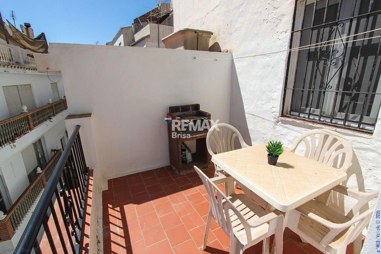 3 bedroom Terraced Villa for sale in Torrox - € 160,000 (Ref: 9930771)