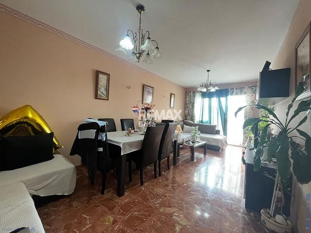 2 makuuhuone Huoneisto myytävänä paikassa Vélez-Málaga - 247 000 € (Ref: 9936337)