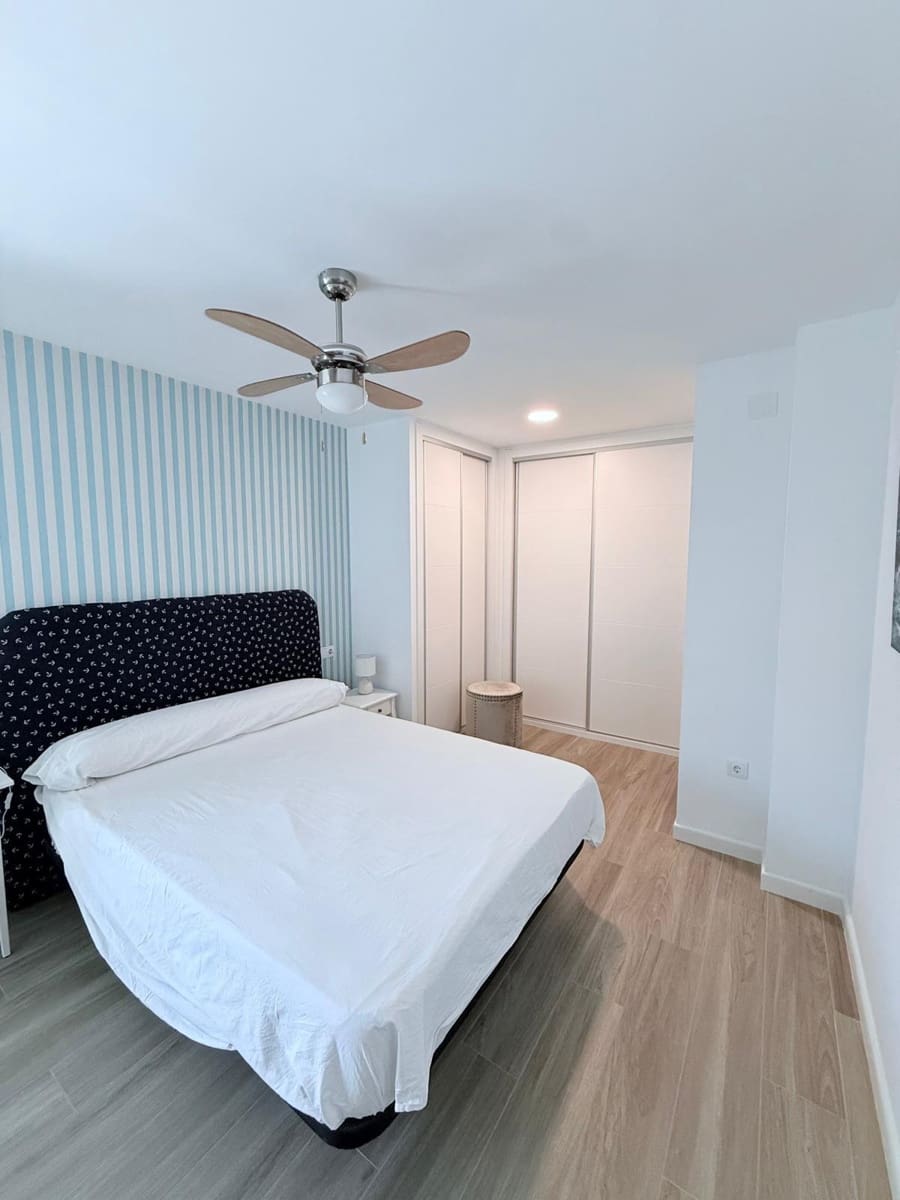2 quarto Apartamento para arrendar em Torre del Mar - 1 400 € (Ref: 9938131)