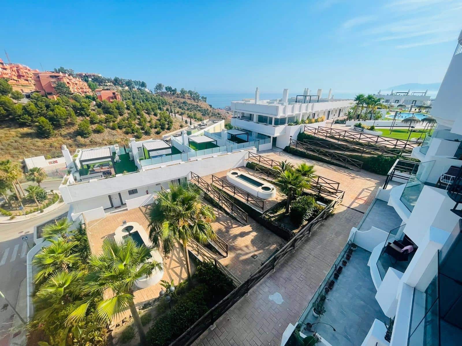 2 bedroom Penthouse for rent in Rincon de la Victoria with pool garage - € 1,300 (Ref: 9939901)