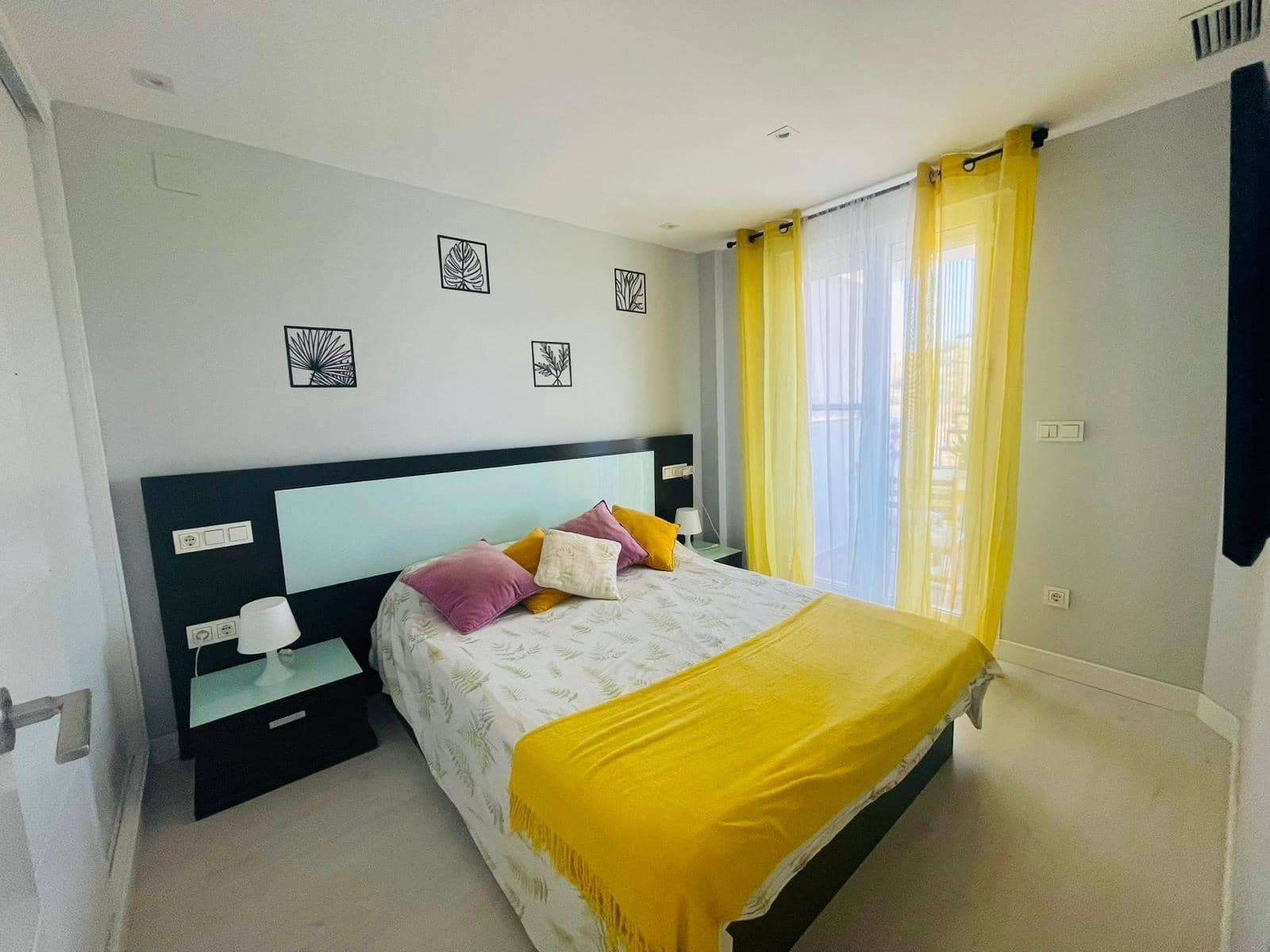 2 bedroom Penthouse for rent in Rincon de la Victoria with pool garage - € 1,300 (Ref: 9939901)