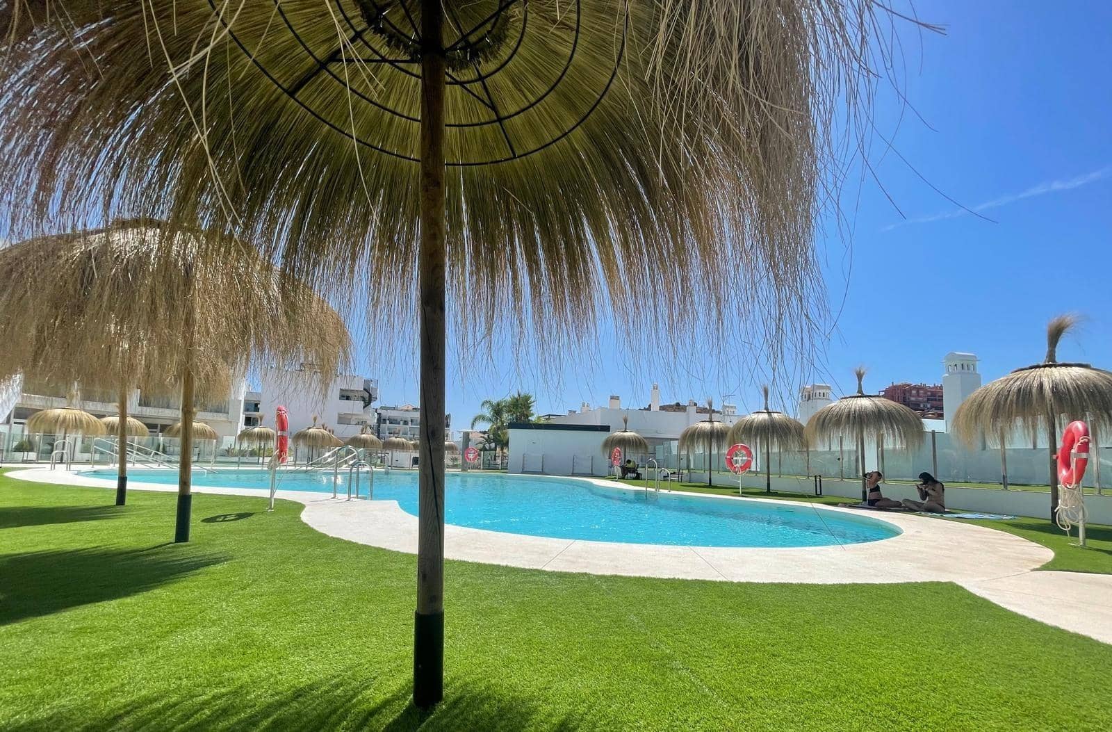 2 bedroom Penthouse for rent in Rincon de la Victoria with pool garage - € 1,300 (Ref: 9939901)