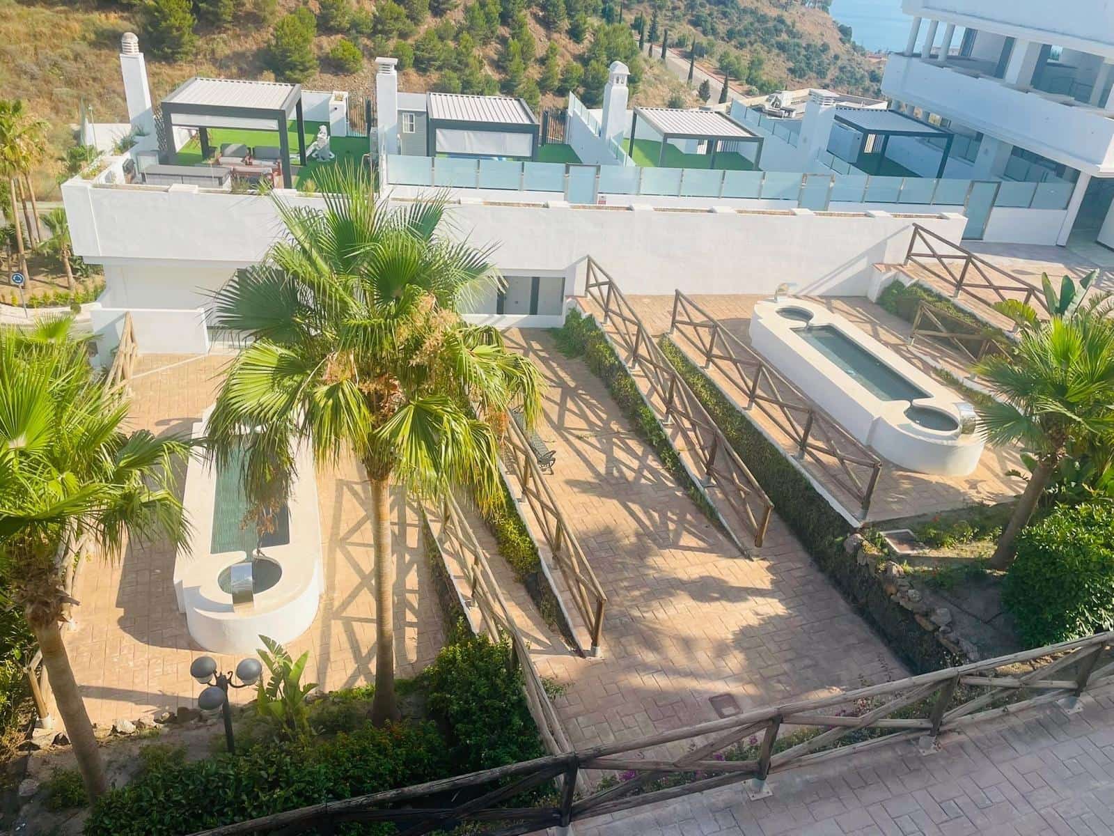 2 bedroom Penthouse for rent in Rincon de la Victoria with pool garage - € 1,300 (Ref: 9939901)
