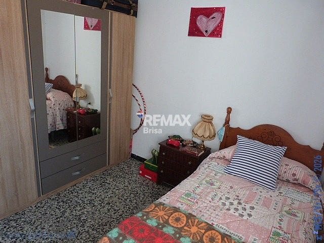 4 soveværelse Rækkehus til salg i Algarrobo med garage - € 250.000 (Ref: 9942444)
