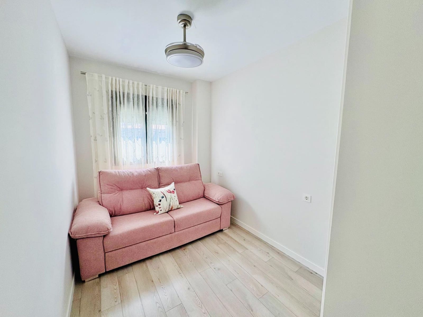 2 soverom Leilighet til leie i Valle Niza med svømmebasseng garasje - € 1 600 (Ref: 9945958)
