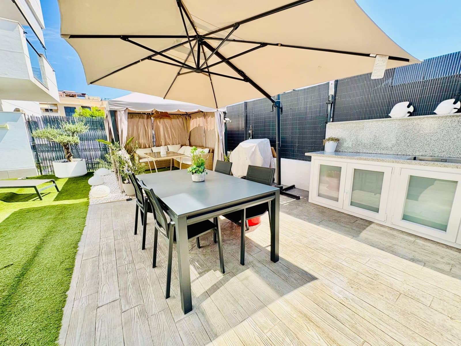 2 soverom Leilighet til leie i Valle Niza med svømmebasseng garasje - € 1 600 (Ref: 9945958)