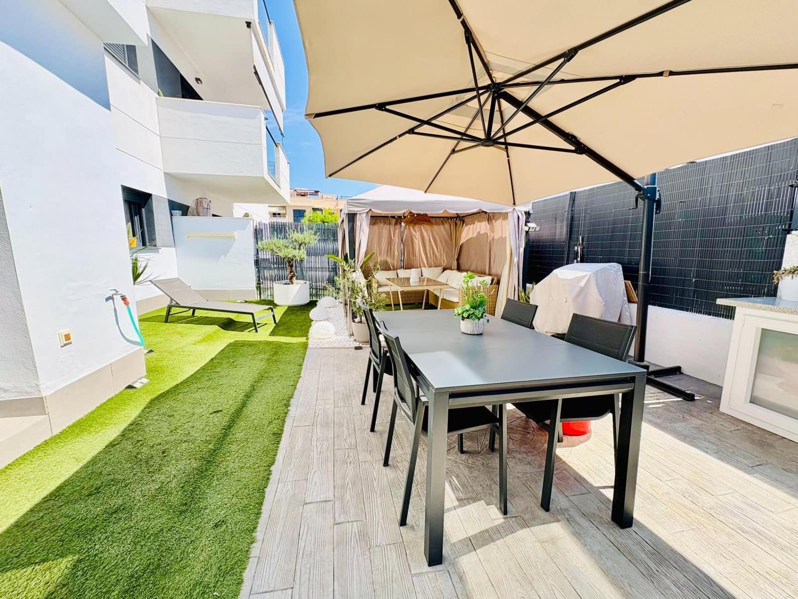 2 soverom Leilighet til leie i Valle Niza med svømmebasseng garasje - € 1 600 (Ref: 9945958)