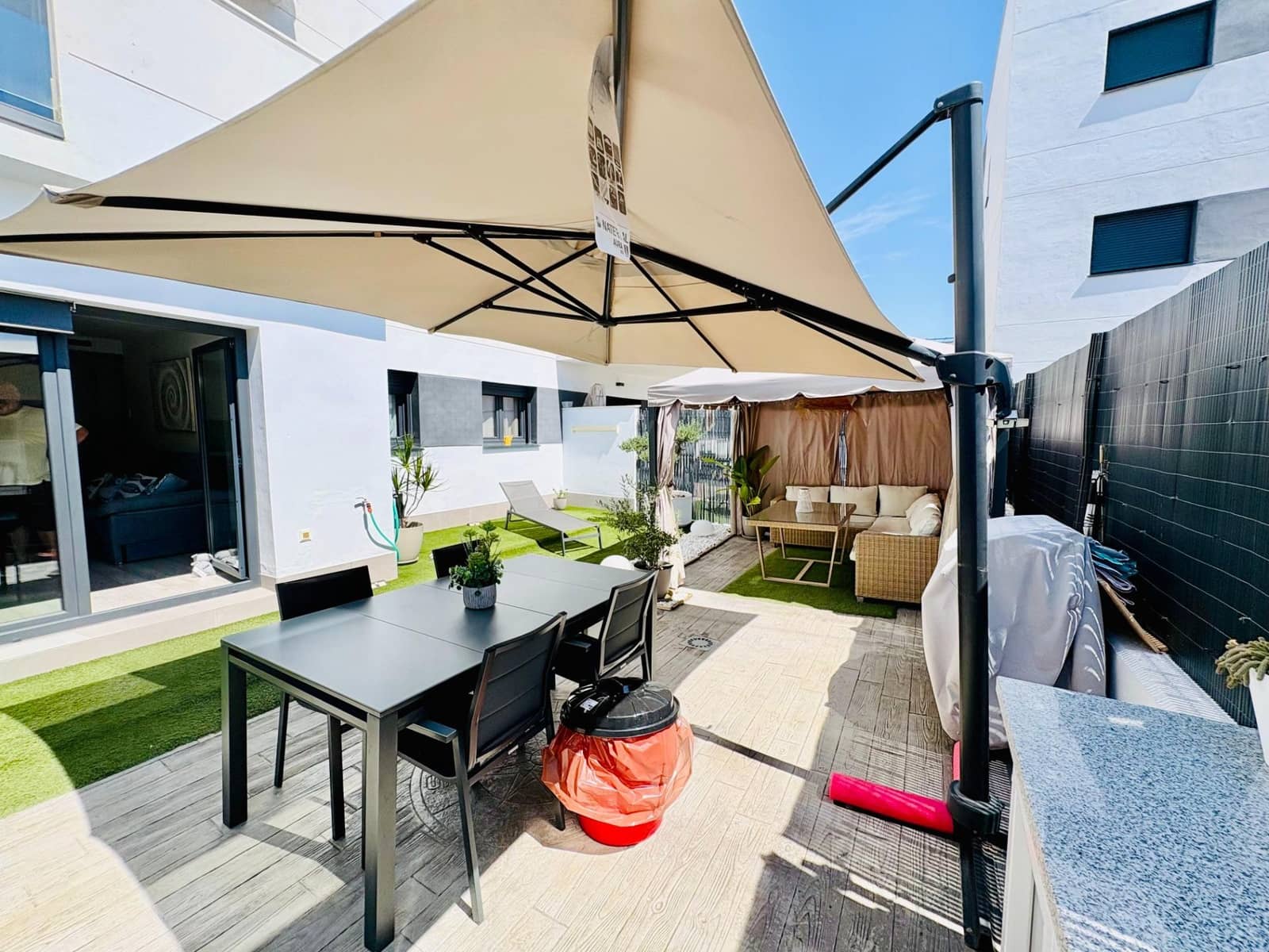 2 soverom Leilighet til leie i Valle Niza med svømmebasseng garasje - € 1 600 (Ref: 9945958)