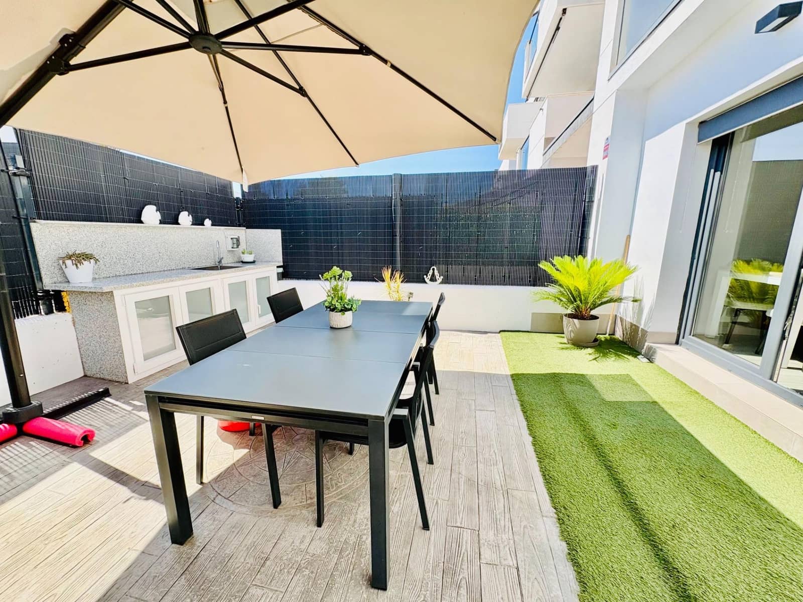 2 soverom Leilighet til leie i Valle Niza med svømmebasseng garasje - € 1 600 (Ref: 9945958)