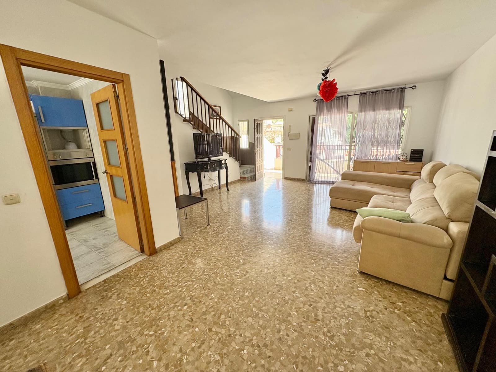 4 slaapkamer Halfvrijstaande villa te koop in Almayate met garage - € 299.000 (Ref: 9959731)