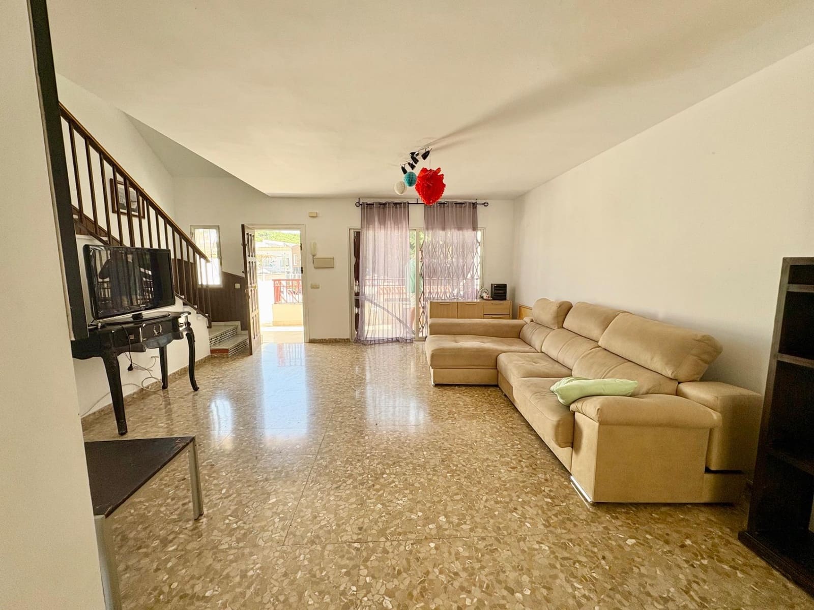4 slaapkamer Halfvrijstaande villa te koop in Almayate met garage - € 299.000 (Ref: 9959731)