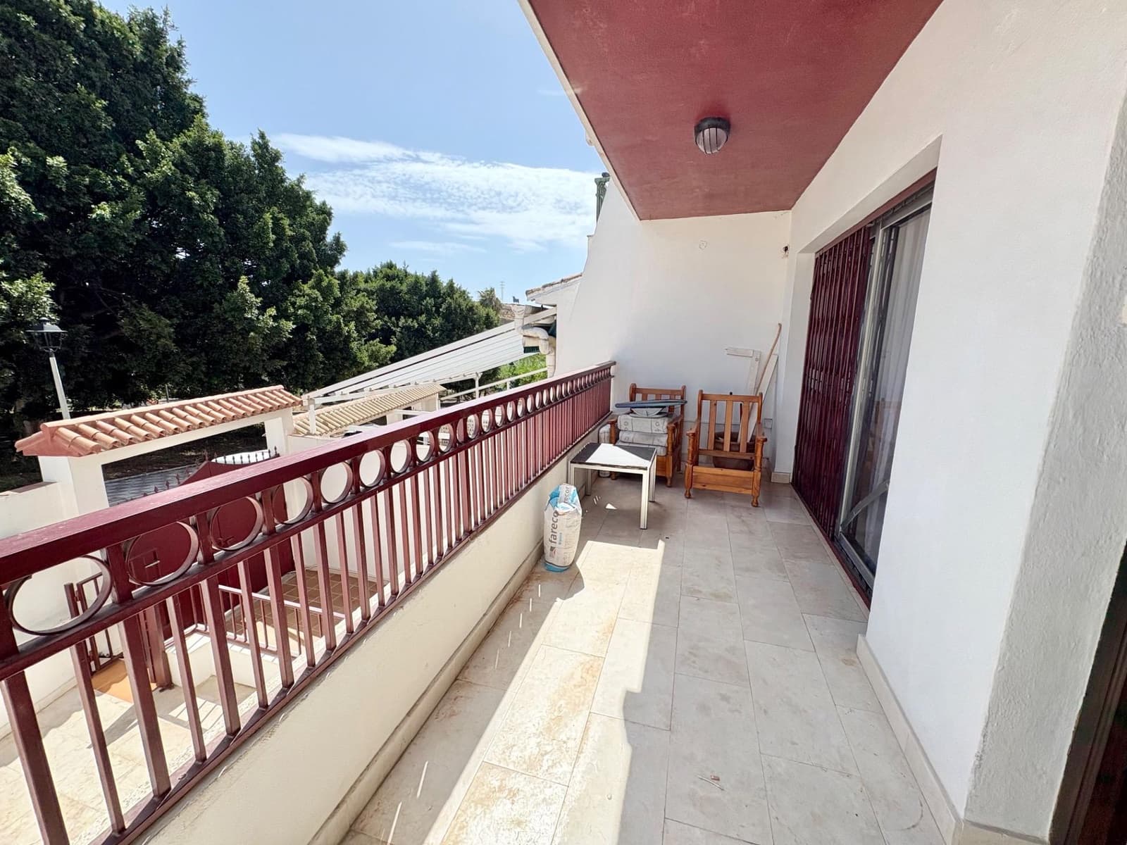 4 slaapkamer Halfvrijstaande villa te koop in Almayate met garage - € 299.000 (Ref: 9959731)