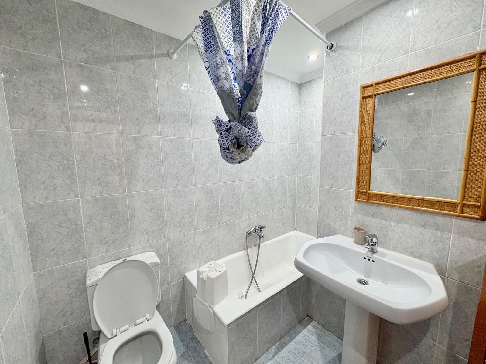 4 slaapkamer Halfvrijstaande villa te koop in Almayate met garage - € 299.000 (Ref: 9959731)