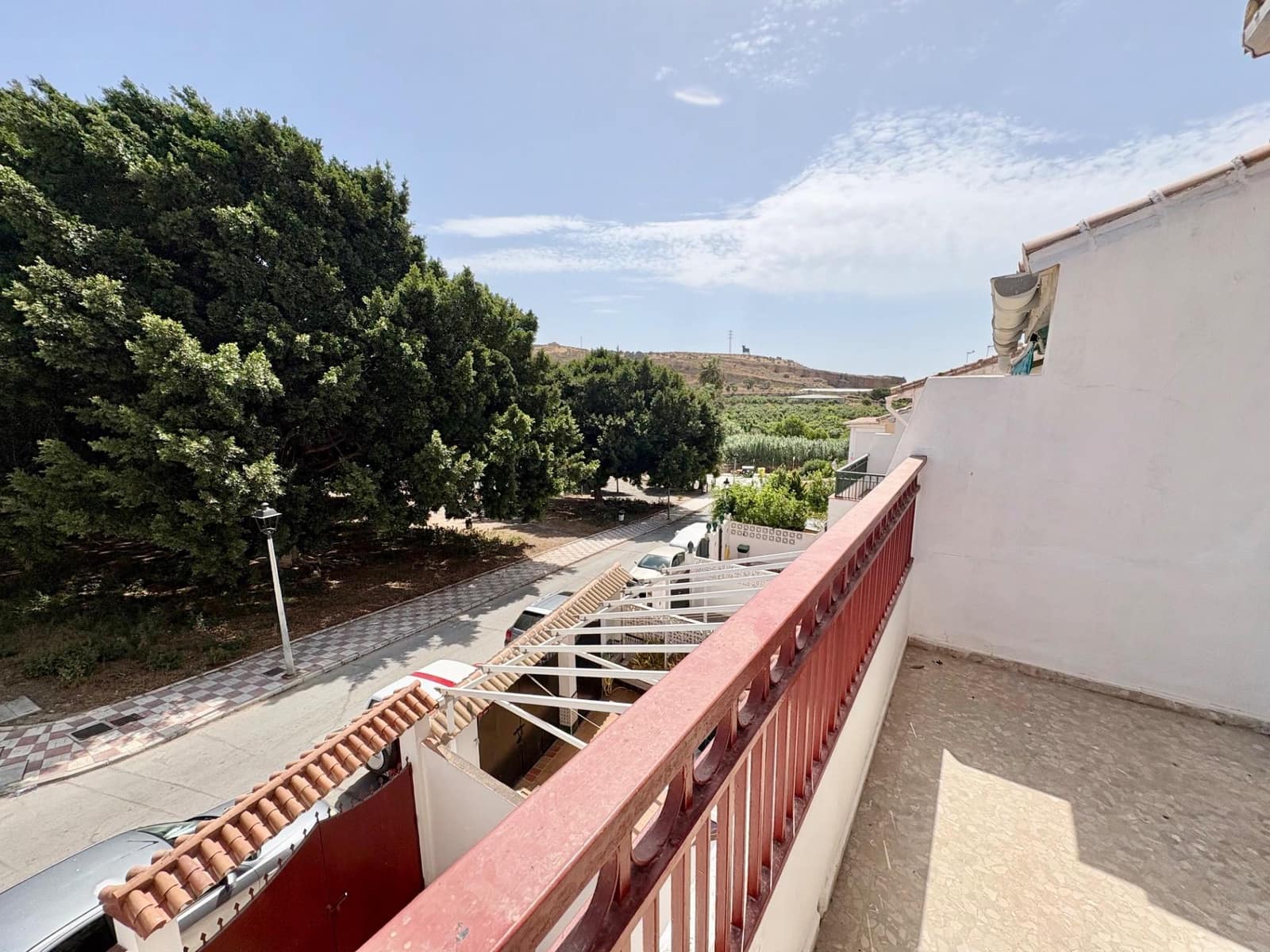 4 slaapkamer Halfvrijstaande villa te koop in Almayate met garage - € 299.000 (Ref: 9959731)