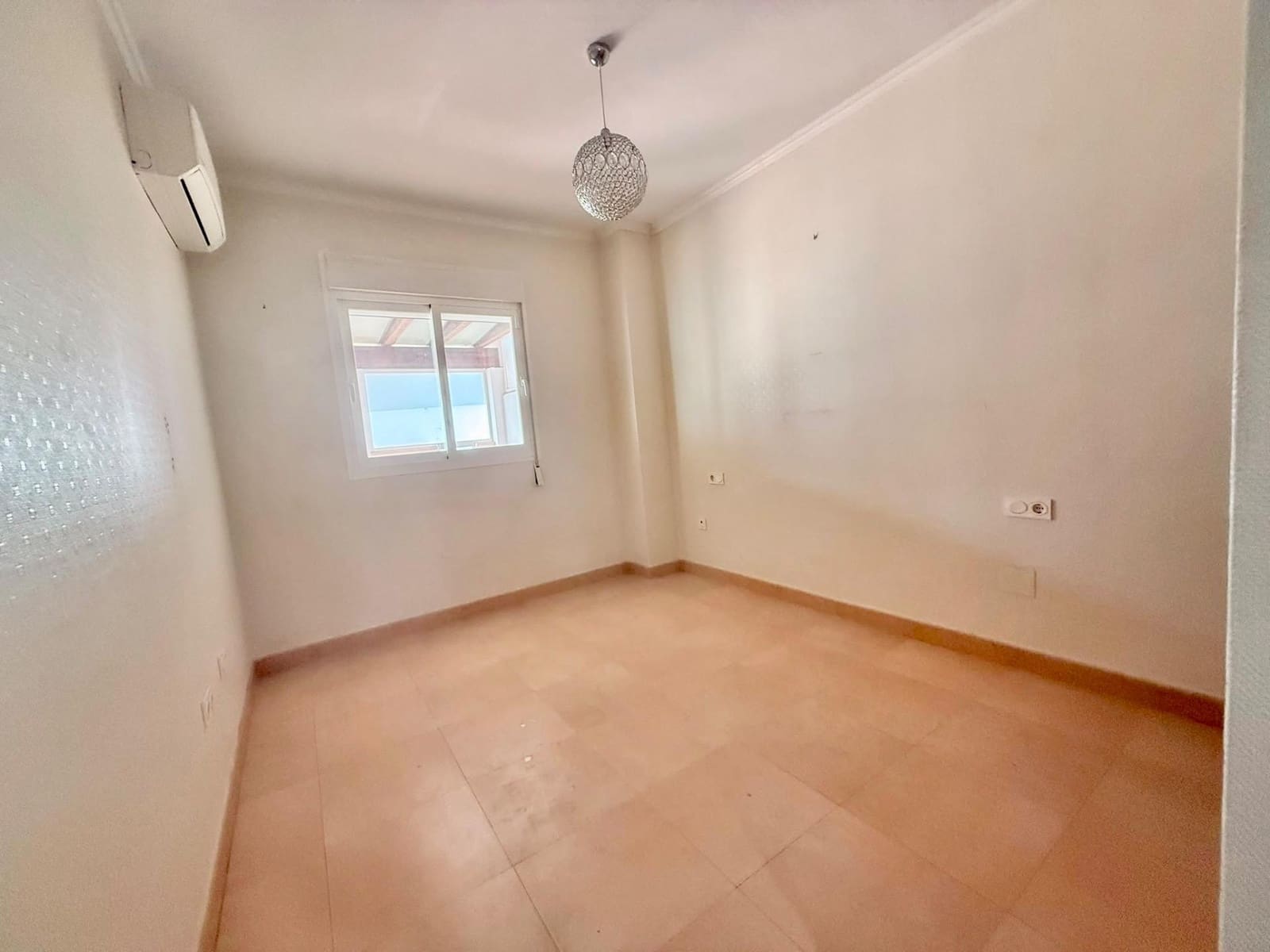 Piso de 3 habitaciones en Caleta de Vélez en venta con piscina garaje - 359.000 € (Ref: 9965234)