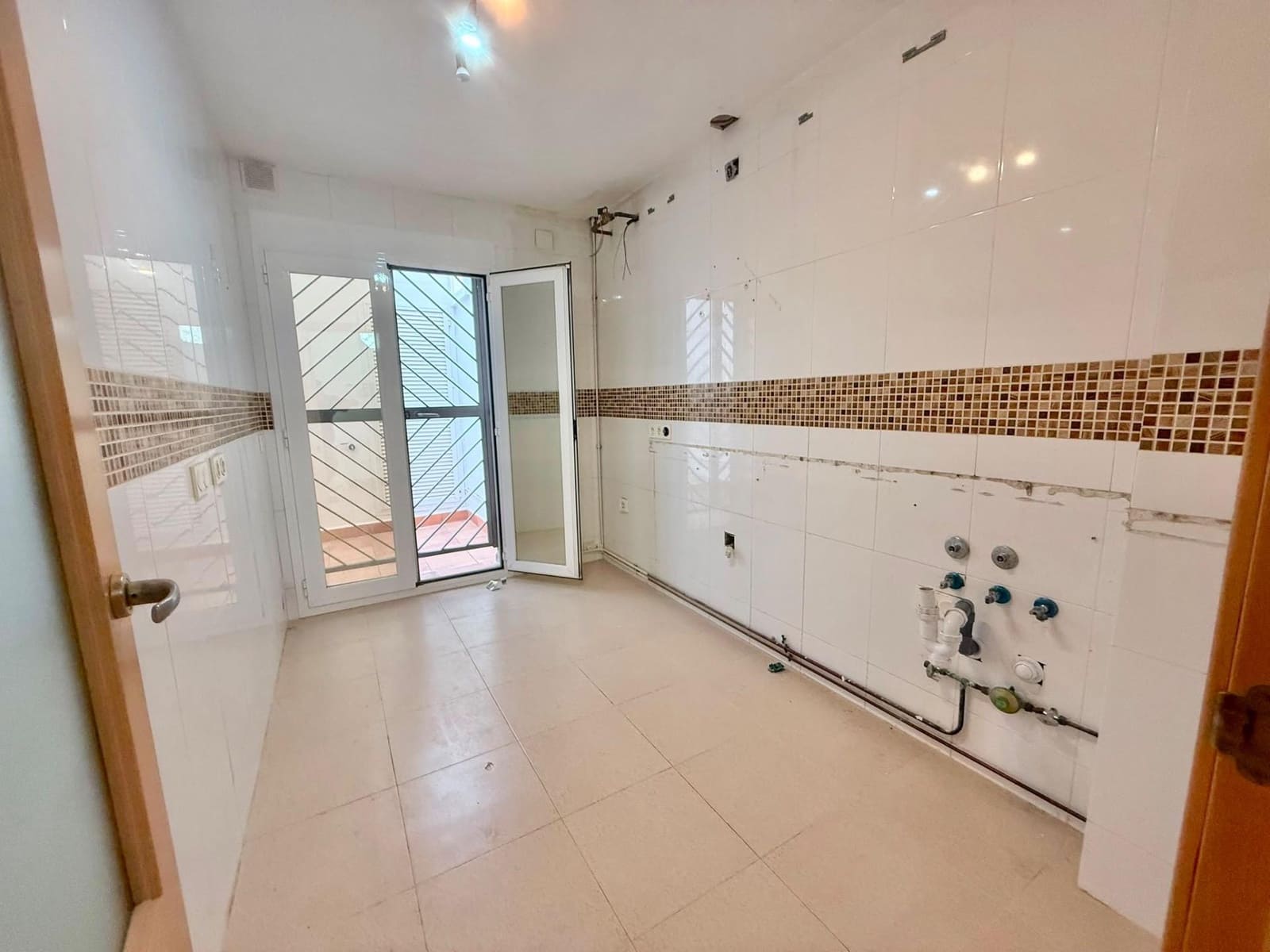 Piso de 3 habitaciones en Caleta de Vélez en venta con piscina garaje - 359.000 € (Ref: 9965234)
