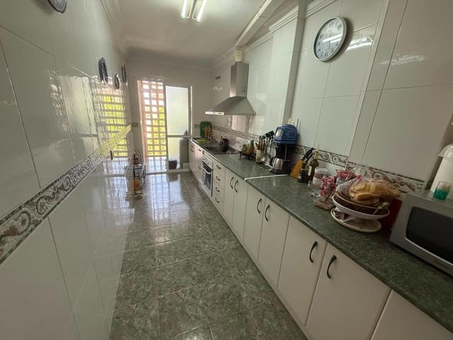 4 soveværelse Lejlighed til salg i Vélez-Málaga - € 299.000 (Ref: 9966600)