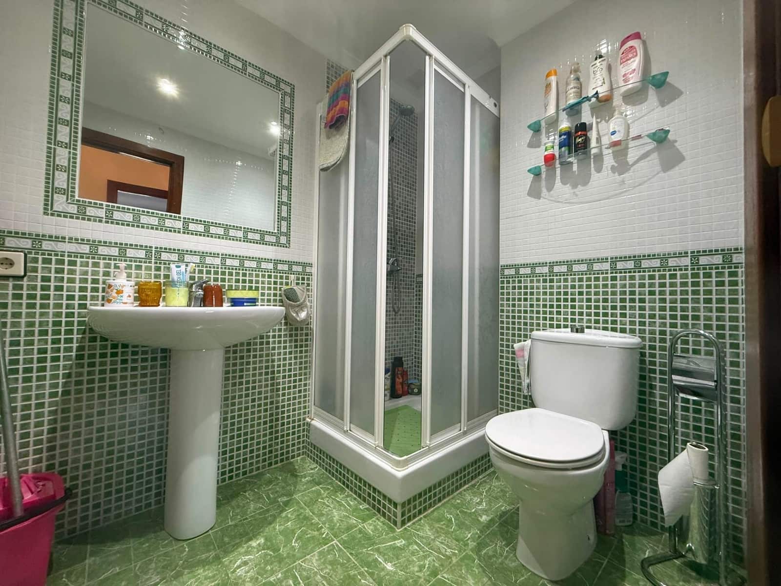4 bedroom Flat for sale in Velez-Malaga - € 299,000 (Ref: 9966600)
