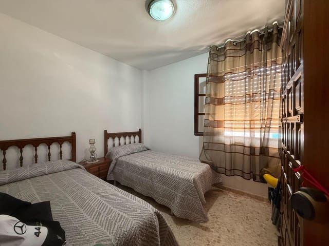 4 soveværelse Lejlighed til salg i Vélez-Málaga - € 299.000 (Ref: 9966600)
