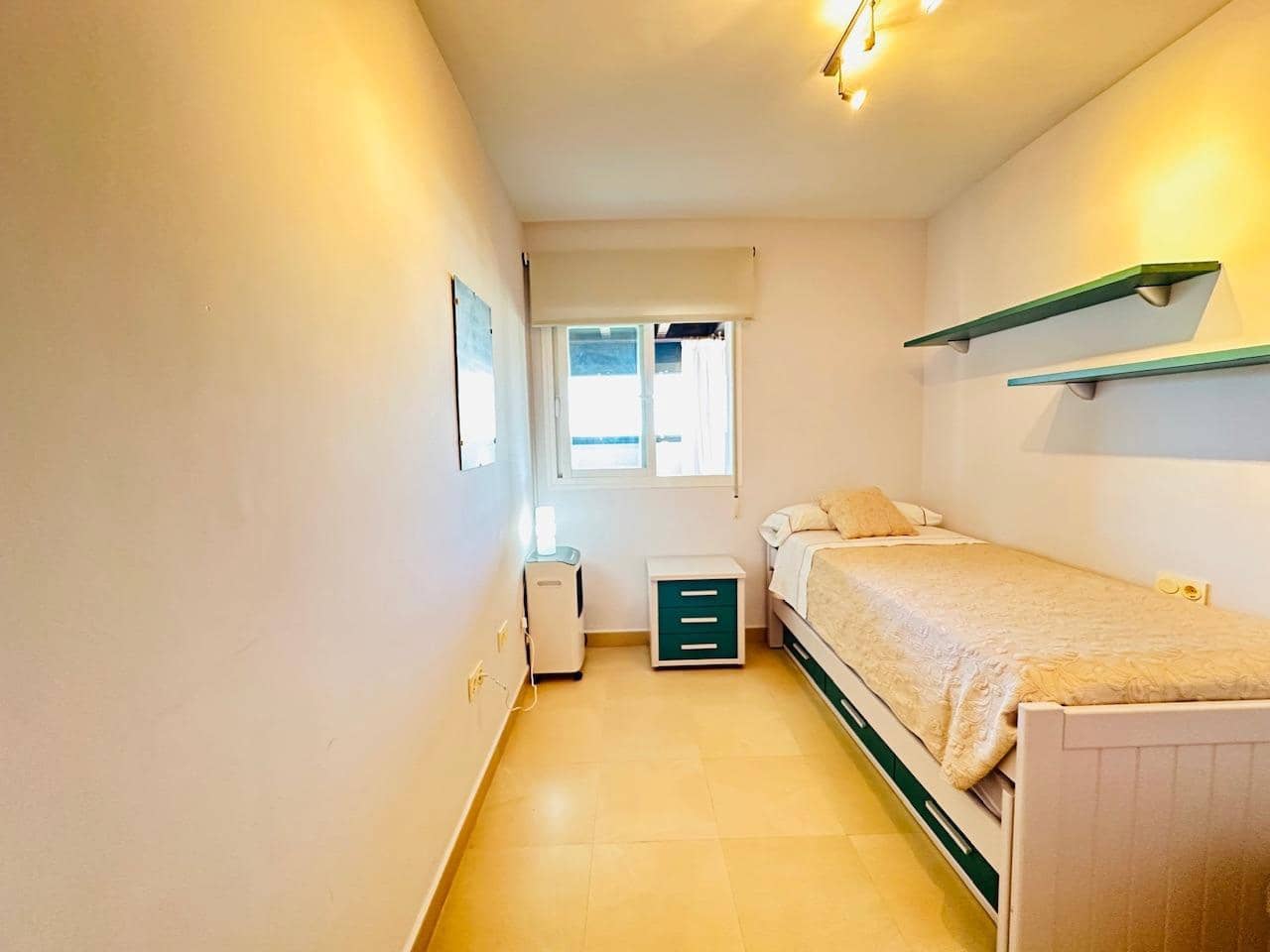 2 slaapkamer Penthouse te koop in Caleta de Velez met zwembad garage - € 435.000 (Ref: 9977276)