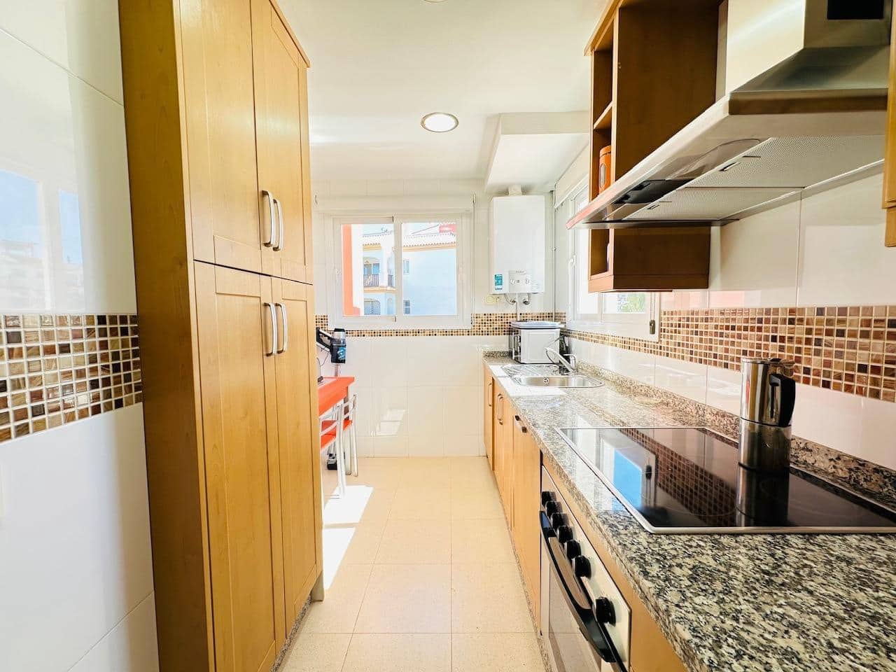 2 slaapkamer Penthouse te koop in Caleta de Velez met zwembad garage - € 435.000 (Ref: 9977276)