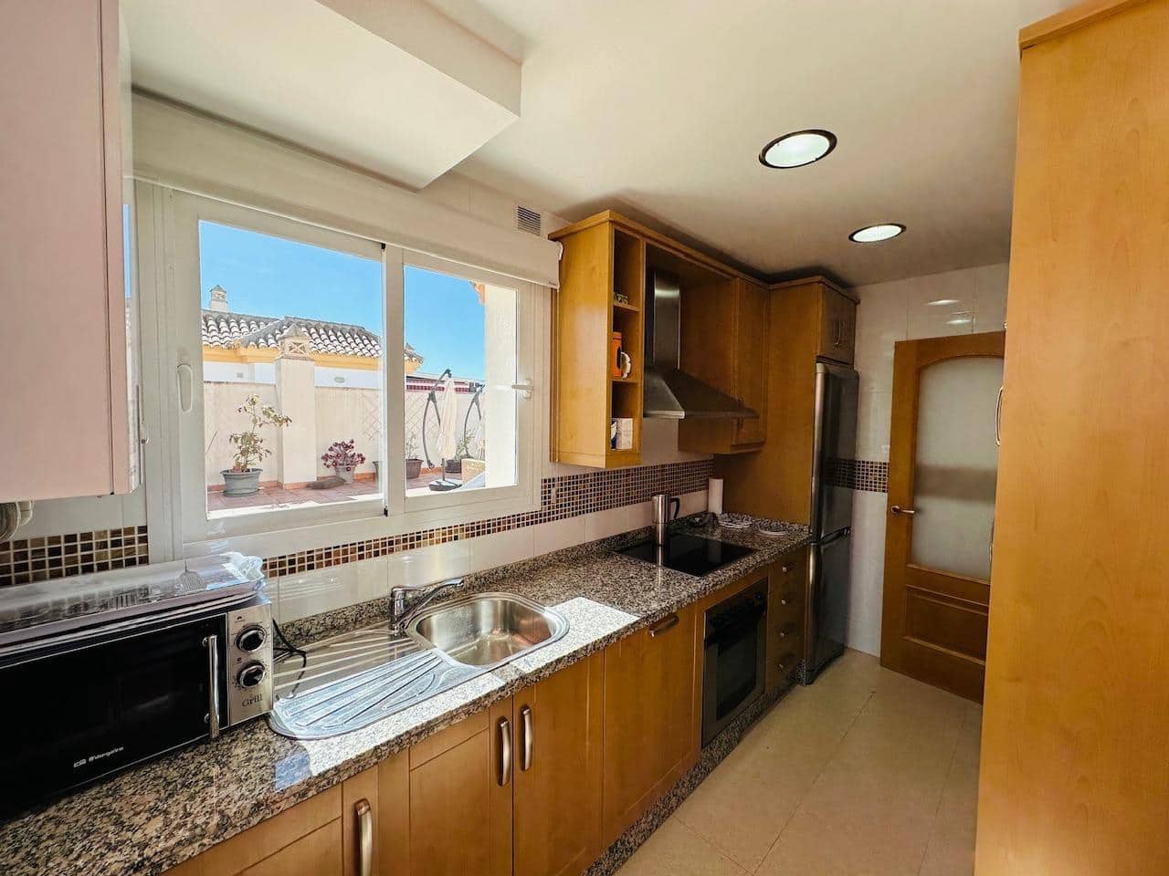 2 slaapkamer Penthouse te koop in Caleta de Velez met zwembad garage - € 435.000 (Ref: 9977276)