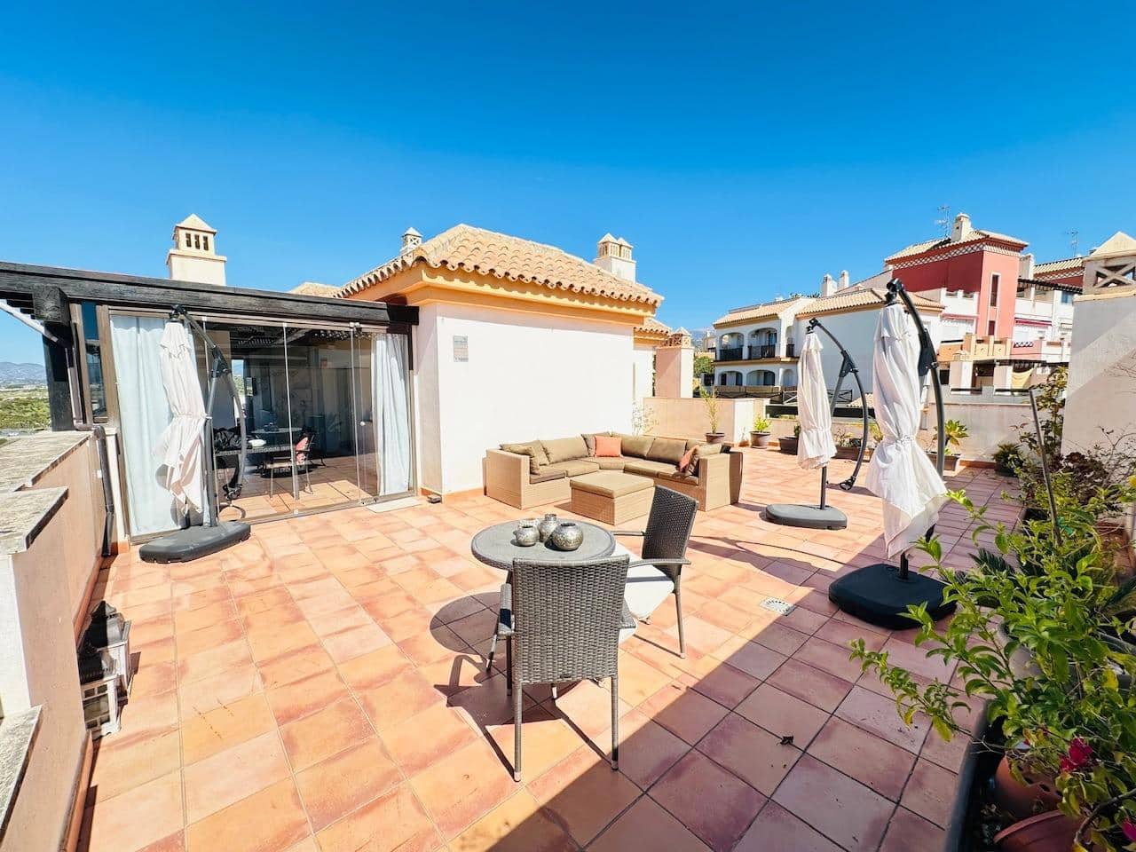 2 slaapkamer Penthouse te koop in Caleta de Velez met zwembad garage - € 435.000 (Ref: 9977276)