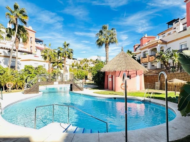 2 slaapkamer Penthouse te koop in Caleta de Vélez, Vélez-Málaga met zwembad garage - € 435.000 (Ref: 9977276)