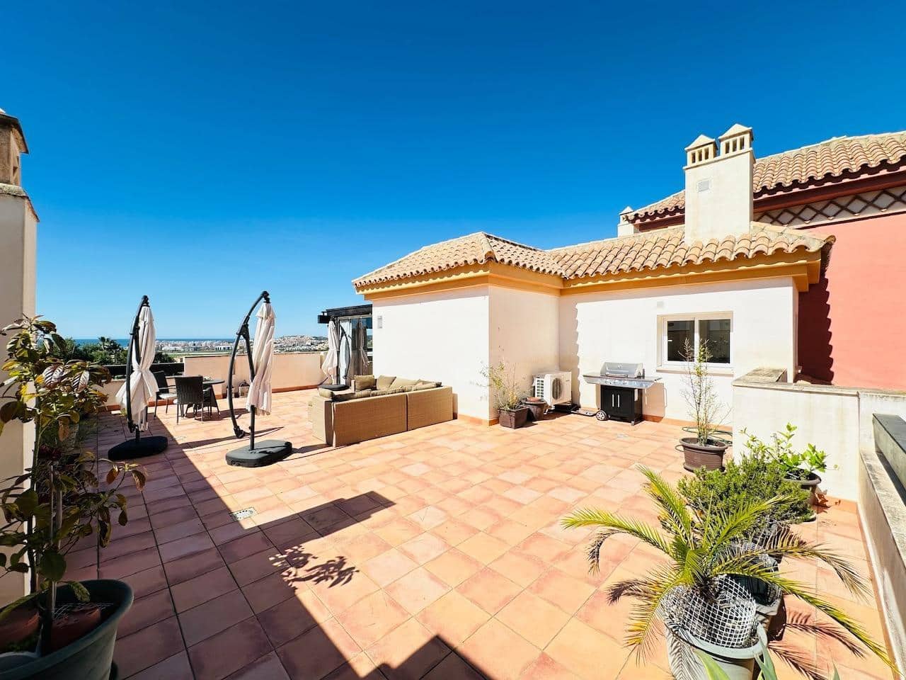 2 slaapkamer Penthouse te koop in Caleta de Velez met zwembad garage - € 435.000 (Ref: 9977276)
