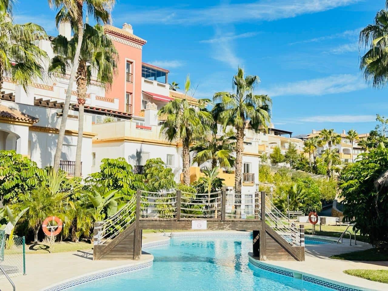 2 slaapkamer Penthouse te koop in Caleta de Velez met zwembad garage - € 435.000 (Ref: 9977276)