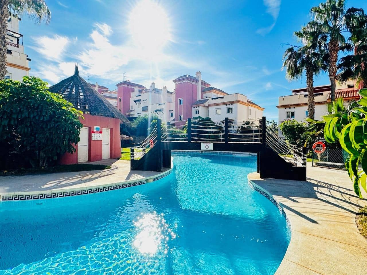 2 slaapkamer Penthouse te koop in Caleta de Velez met zwembad garage - € 435.000 (Ref: 9977276)