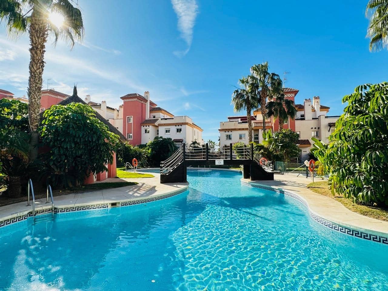 2 slaapkamer Penthouse te koop in Caleta de Velez met zwembad garage - € 435.000 (Ref: 9977276)