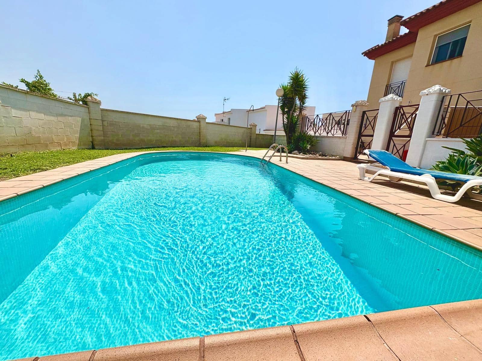 2 camera da letto Villetta Bifamiliare in vendita in Benajarafe con piscina garage - 369.900 € (Rif: 9990682)