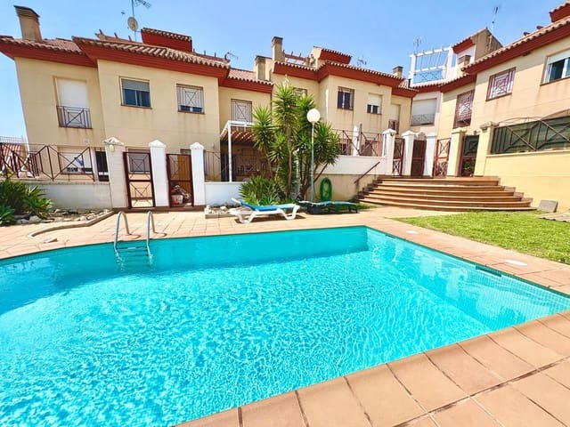 2 sypialnia Dom blizniak na sprzedaż w Benajarafe, Vélez-Málaga z basenem garażem - 369 900 € (Ref: 9990682)