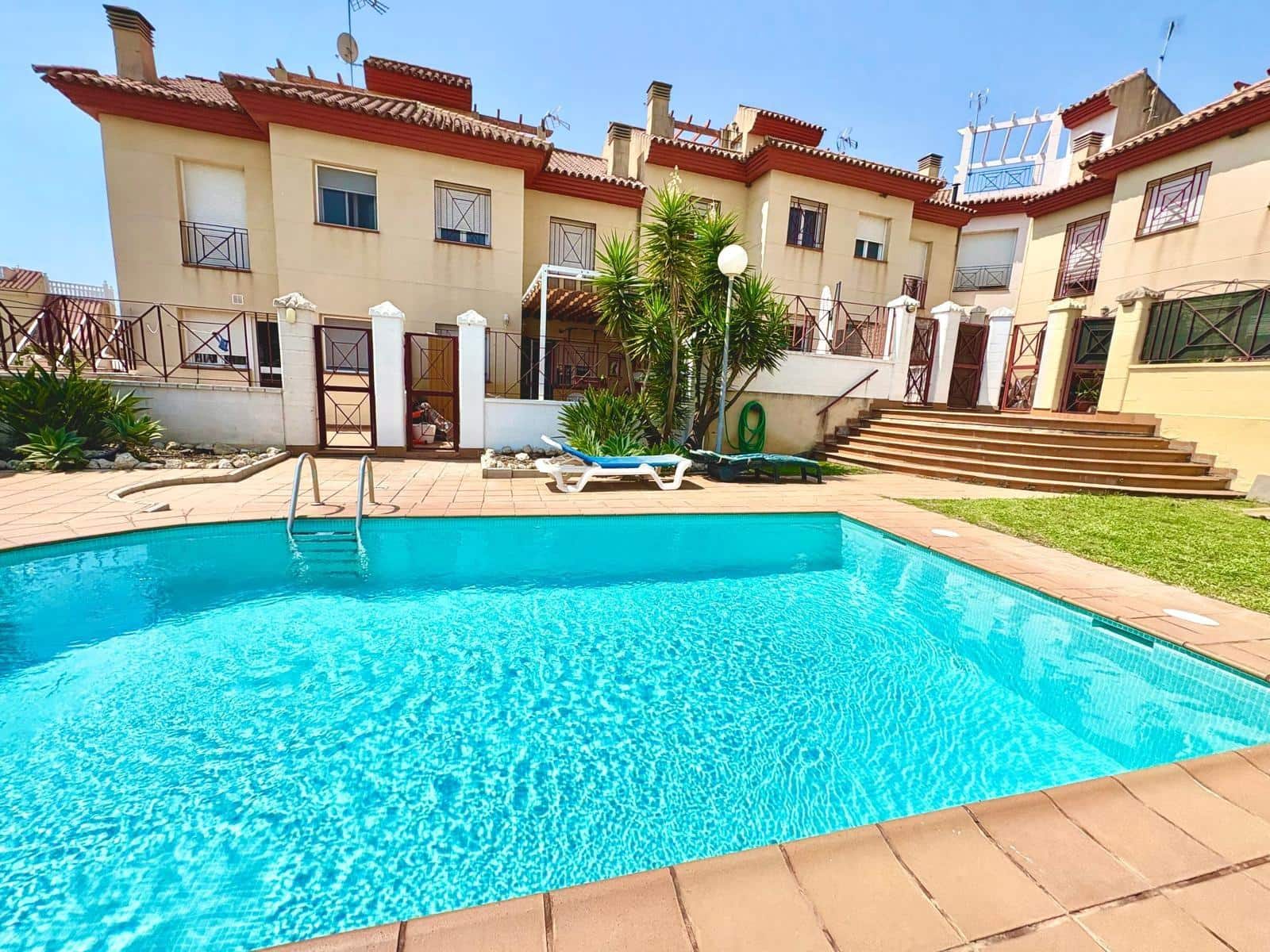 2 camera da letto Villetta Bifamiliare in vendita in Benajarafe con piscina garage - 369.900 € (Rif: 9990682)