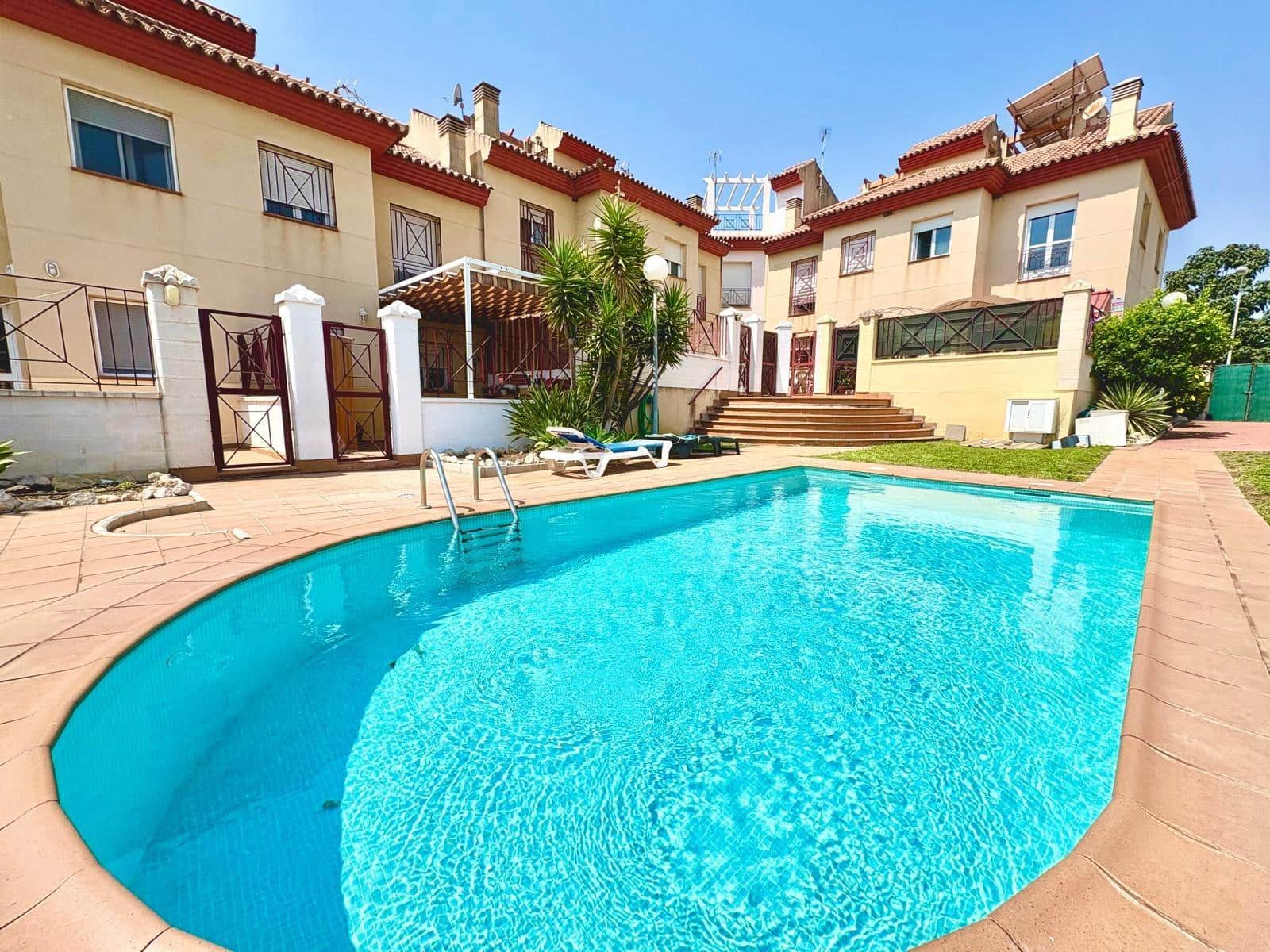 2 camera da letto Villetta Bifamiliare in vendita in Benajarafe con piscina garage - 369.900 € (Rif: 9990682)