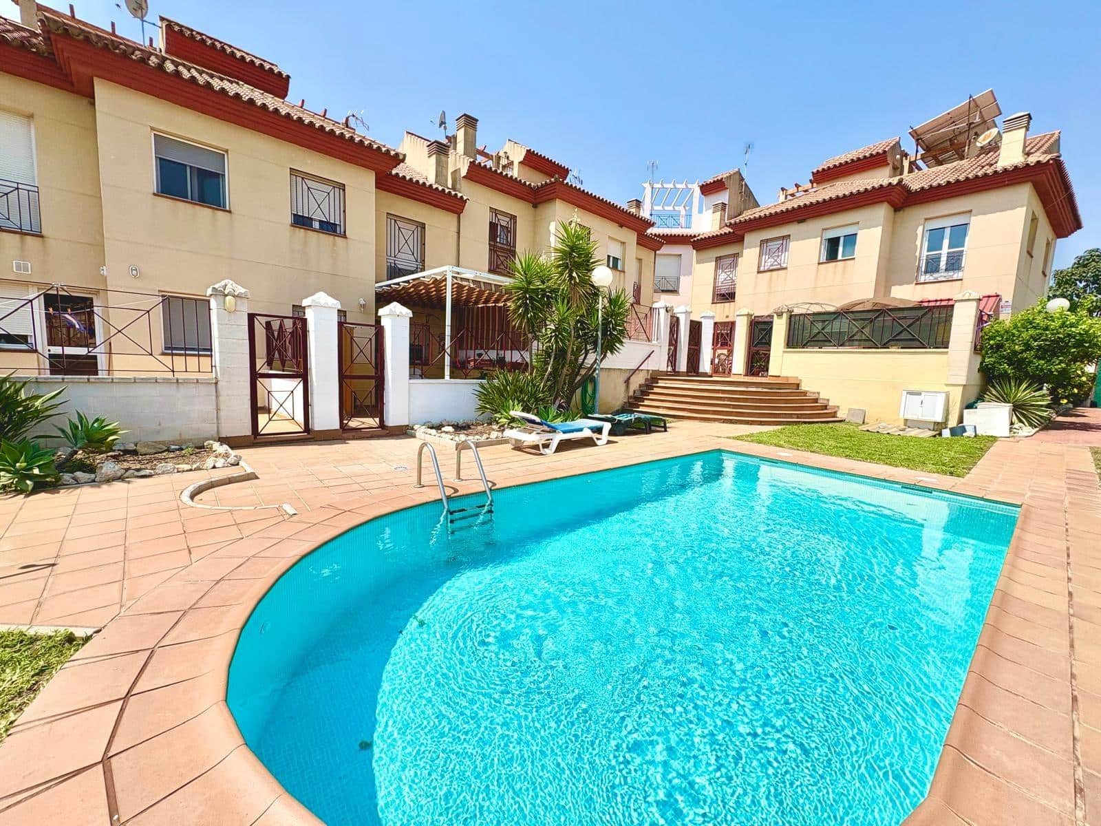2 camera da letto Villetta Bifamiliare in vendita in Benajarafe con piscina garage - 369.900 € (Rif: 9990682)