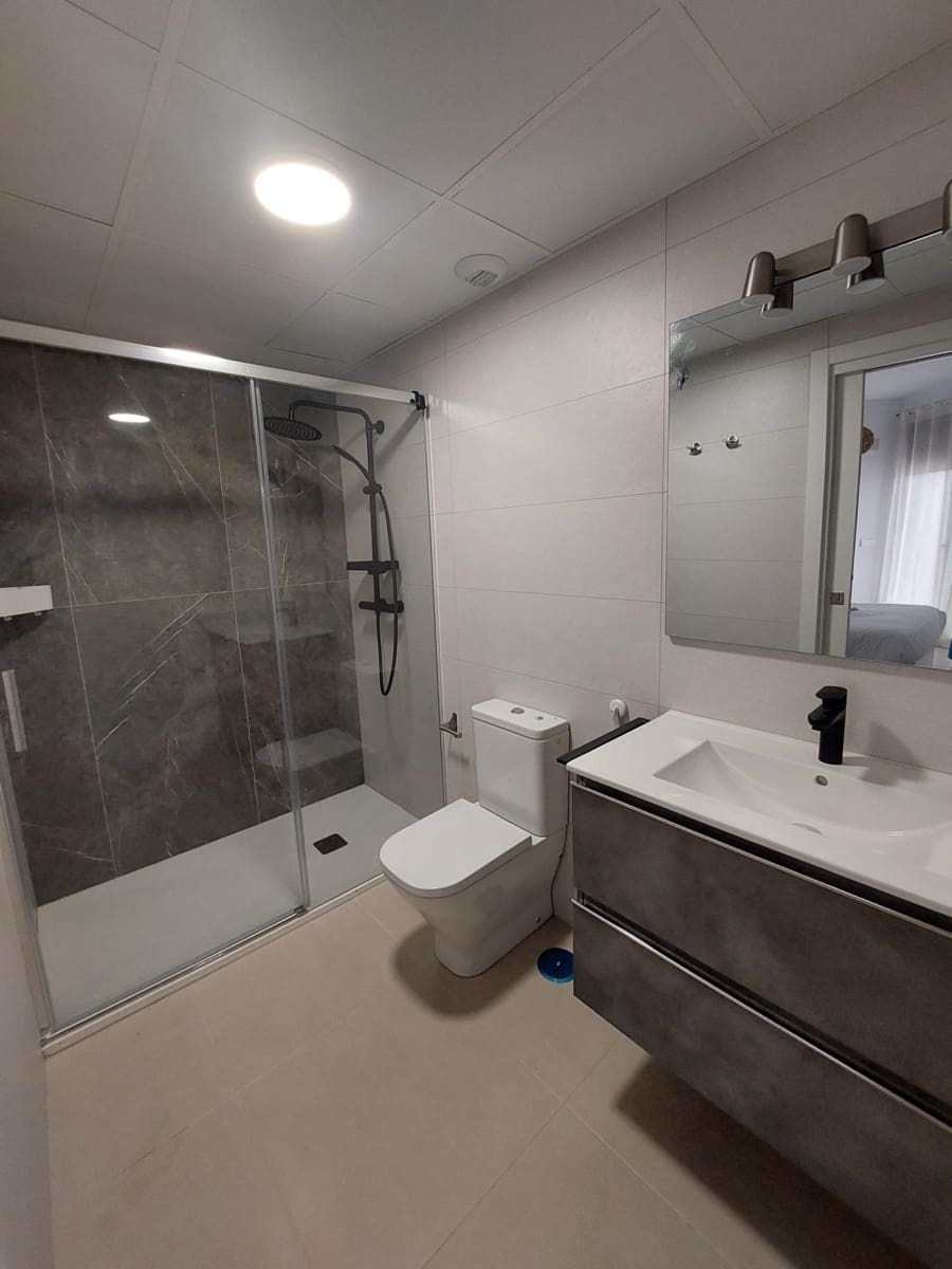 2 quarto Apartamento para arrendar em Valle Niza com piscina - 1 200 € (Ref: 9990683)