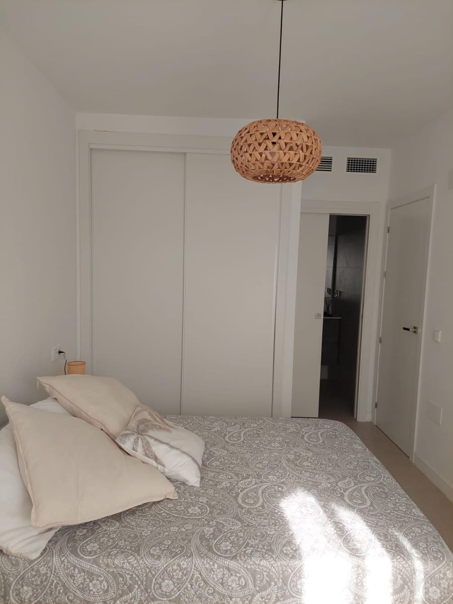 2 quarto Apartamento para arrendar em Valle Niza com piscina - 1 200 € (Ref: 9990683)