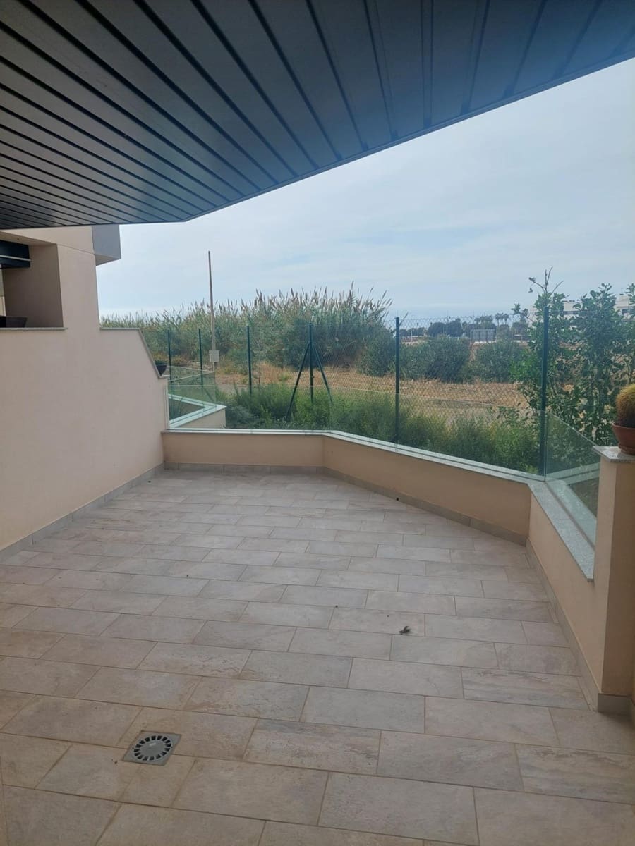 2 quarto Apartamento para arrendar em Valle Niza com piscina - 1 200 € (Ref: 9990683)
