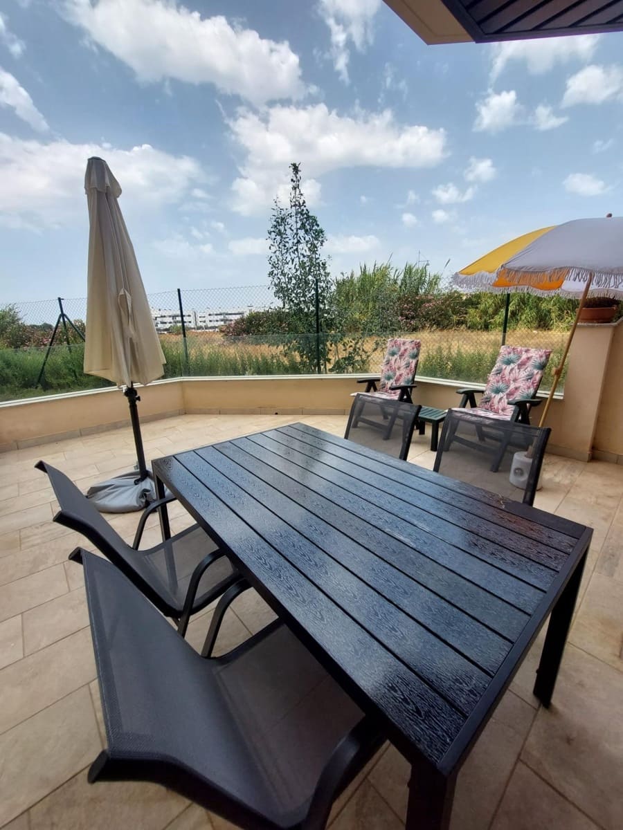2 quarto Apartamento para arrendar em Valle Niza com piscina - 1 200 € (Ref: 9990683)