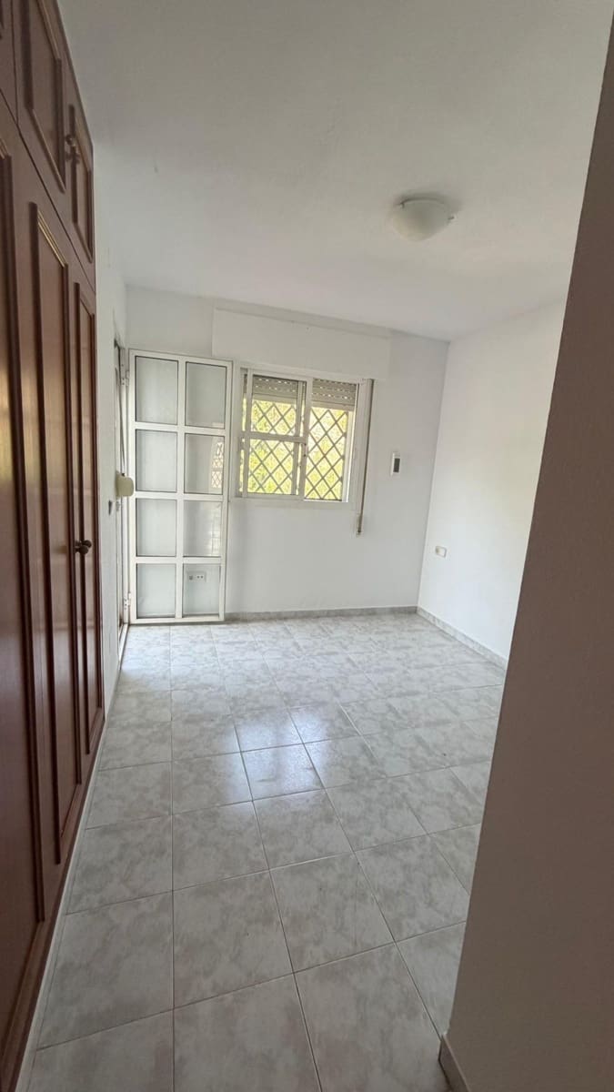 4 sovrum Radhus till salu i Benajarafe med pool garage - 405 000 € (Ref: 9998772)