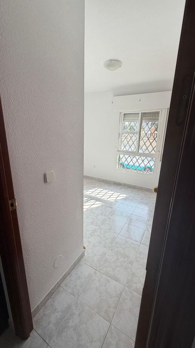 4 sovrum Radhus till salu i Benajarafe med pool garage - 405 000 € (Ref: 9998772)