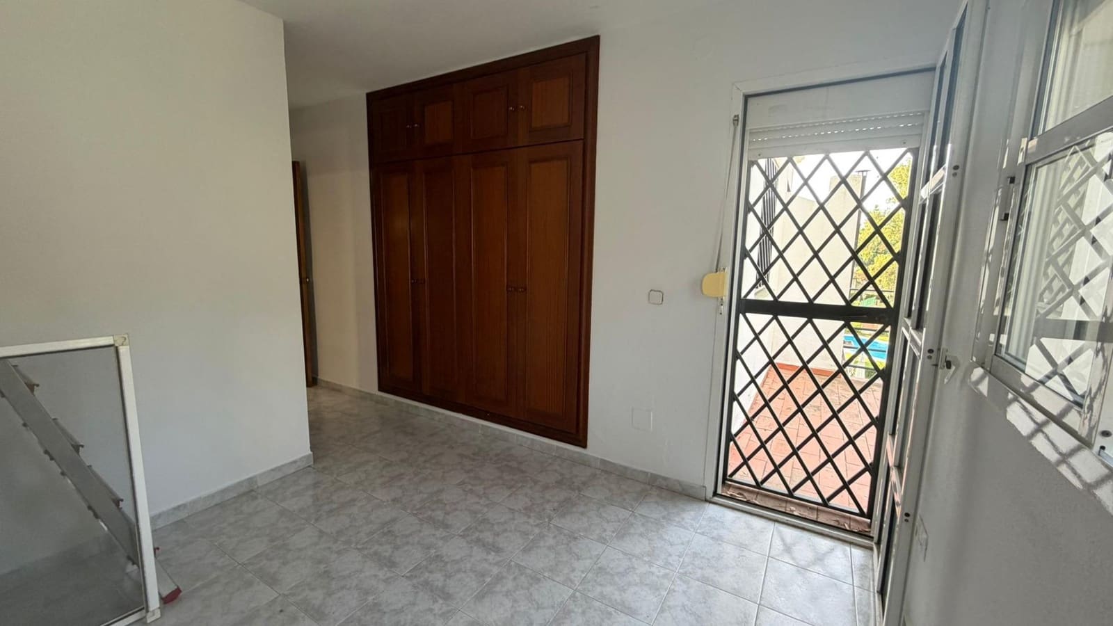 4 sovrum Radhus till salu i Benajarafe med pool garage - 405 000 € (Ref: 9998772)