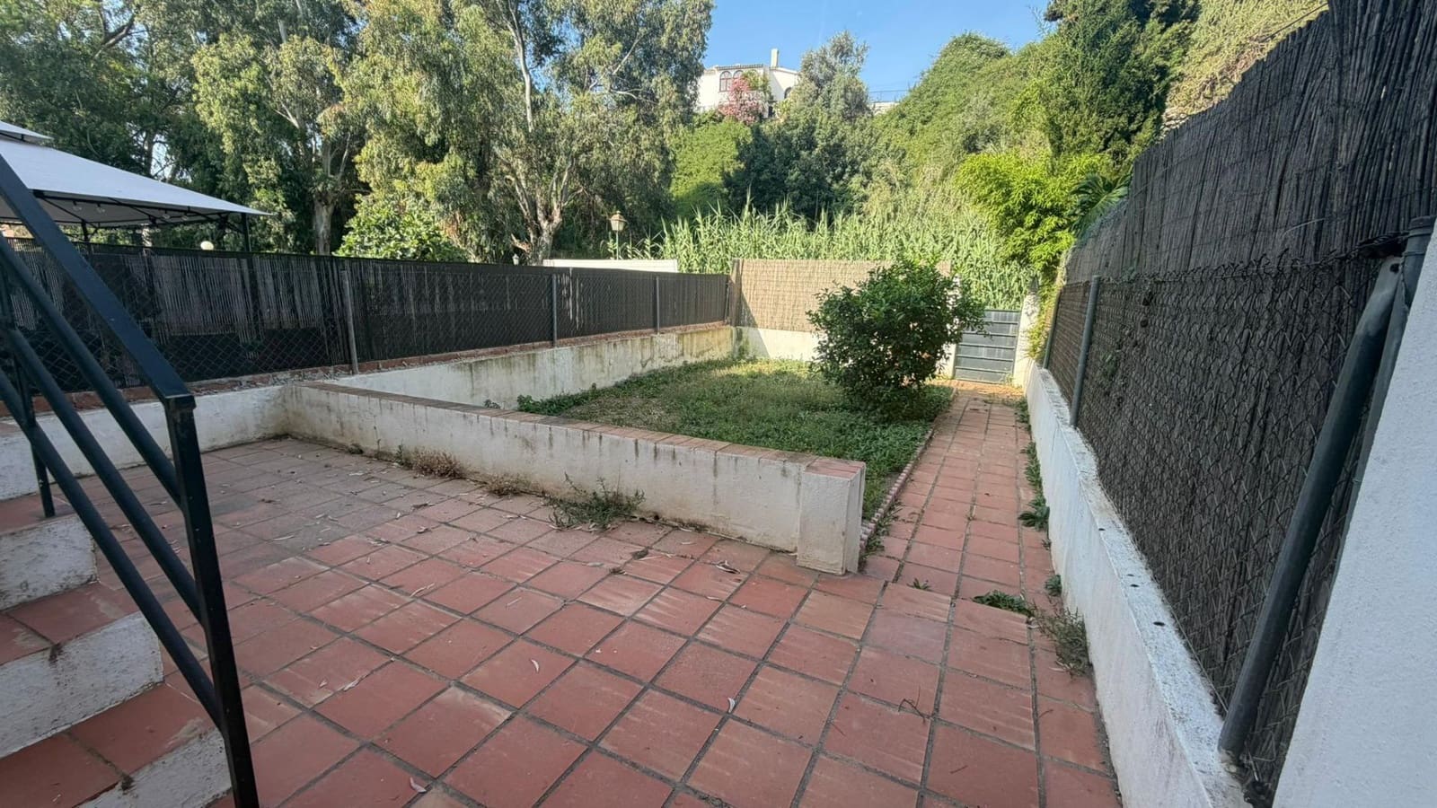 4 sovrum Radhus till salu i Benajarafe med pool garage - 405 000 € (Ref: 9998772)
