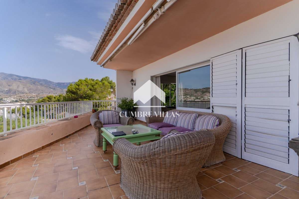 6 soverom Villa til salgs i La Herradura med svømmebasseng garasje - € 2 295 000 (Ref: 10002401)